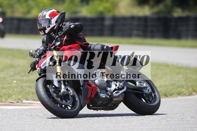 /27 12.06.2025 Ducati Schweiz Trackday Warmup  ADR/gruen-vert/ohne
